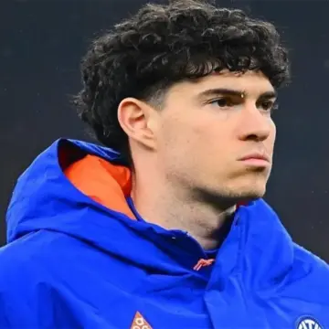 عقبة وحيدة تثير الغموض حول انتقال باستوني إلى صفوف نادي برشلونة الإسباني